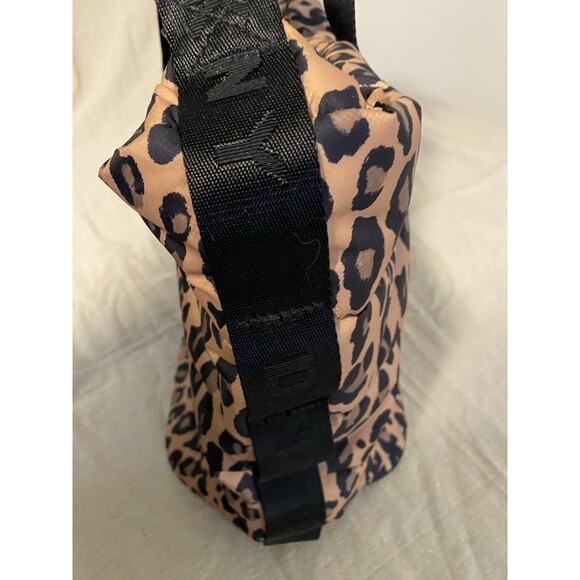 DKNY Leopard Print Quilted Weekend Duffel Bag Large Mob Wife Travel Carry on Bag - Picture 4 of 12